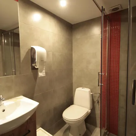 Mikunda Bed & Breakfast 2*