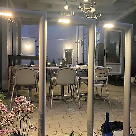 住宿加早餐酒店 Mikunda 3*