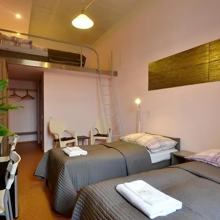 Mikunda Bed and Breakfast 3*