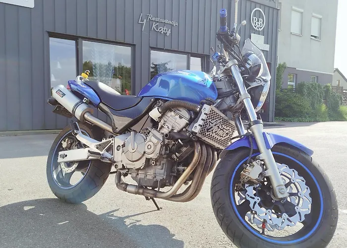 Mikunda خشانوف